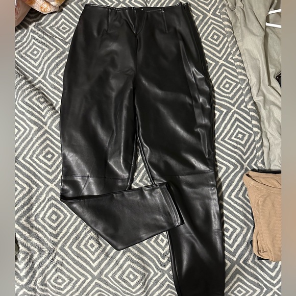 Abercrombie vegan leather pants - Picture 2 of 2
